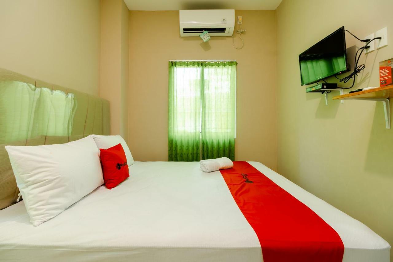 Отель Reddoorz Syariah @ Panglima Polem Aceh Банда-Ачех Экстерьер фото